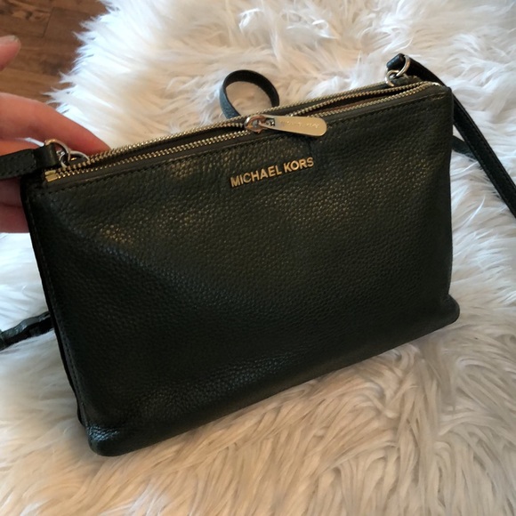 Michael Kors Handbags - Michael Kors, Gorgeous genuine pebbled leather, “ Trisha “ crossbody bag.